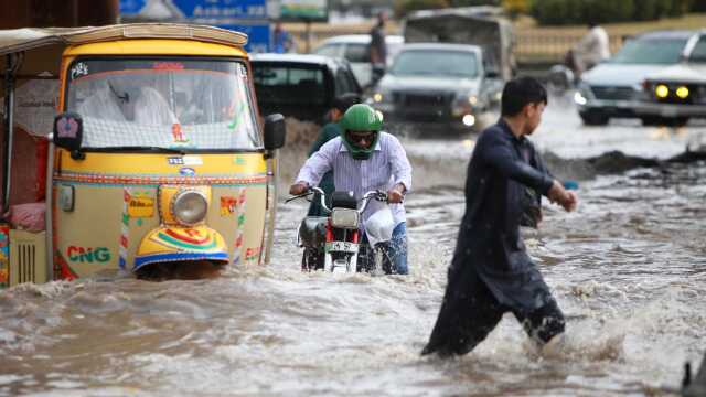 Pakistan'da şiddetli yağışlar en az 28 kişinin ölümüne yol açtı
