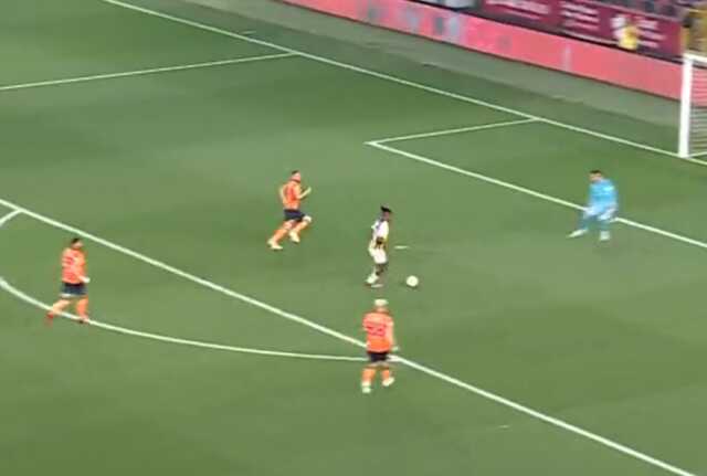 50'inci saniyede öne geçtiler! Hatayı affetmeyen Arda Güler'den Batshuayi'ye harika asist