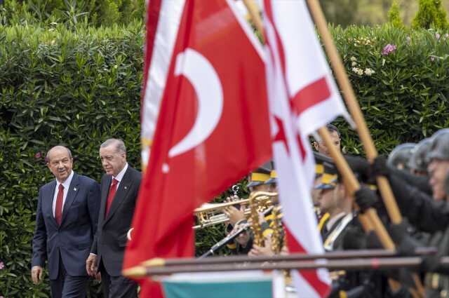 Cumhurbaşkanı Erdoğan, ilk yurt dışı ziyareti için KKTC'ye gitti