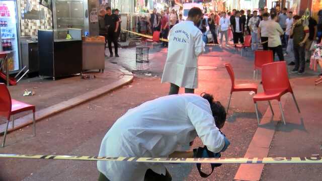 Fatih'te biber gazı tartışması kanlı bitti: 2 ölü