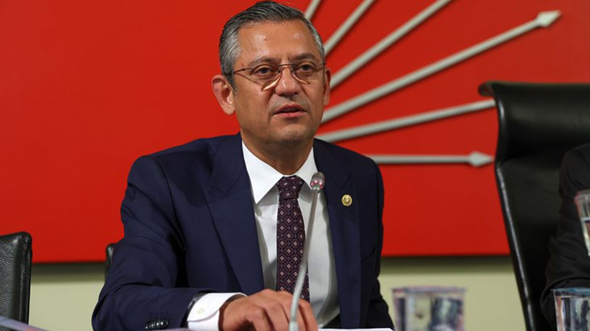 Özgür Özel'den 'CHP Genel başkanlığa aday mısınız?' sorusuna yanıt: Sorumluluk almaktan kaçmayacağım