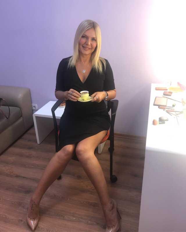 'Zayıflayınca gaza geldim' diyen 51 yaşındaki Seda Akgül, mayolu pozlarını yayınladı 'Zayıflayınca gaza geldim' diyen 51 yaşındaki Seda Akgül, mayolu pozlarını yayınladı