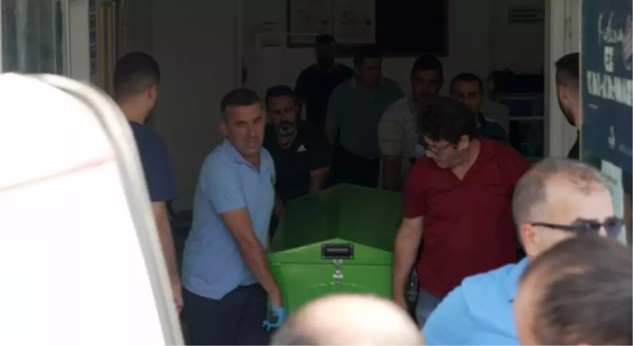 Sağlık teknisyeni eşiyle boşanma aşamasındaki doktoru bıçaklayarak öldürdü, ardından intihar etti