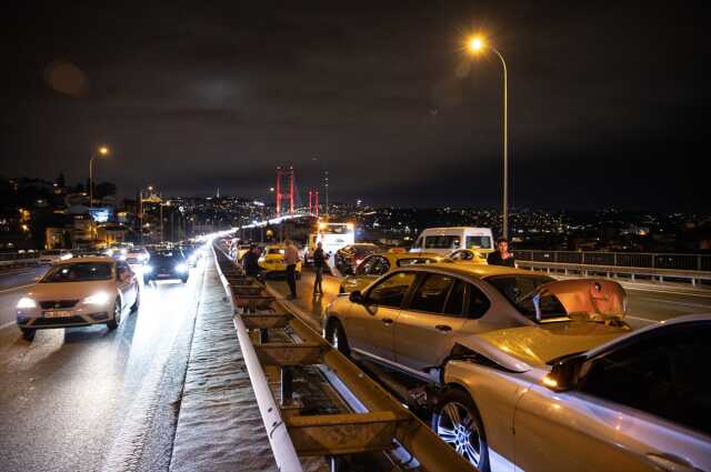 15 Temmuz Şehitler Köprüsü'nde Zincirleme Kaza