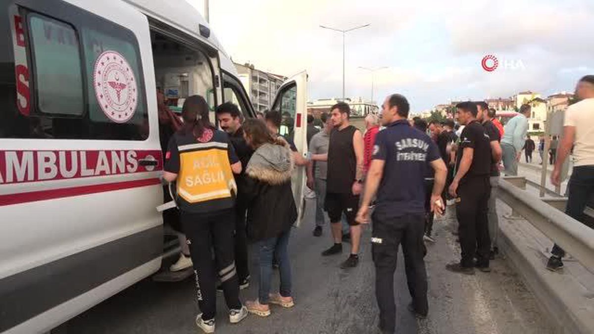 Bafra'da otomobil karşı şeride geçti: 2 yaralı