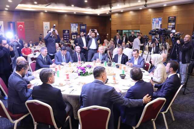 Başkente Değer Ödülleri töreninin ikincisi yapıldı! Ödüller sahiplerine takdim edildi Başkente Değer Ödülleri töreninin ikincisi yapıldı! Ödüller sahiplerine takdim edildi