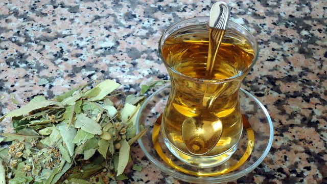 Papatya çayının faydaları nelerdir, hangi hastalıklarda tedavi olarak kullanılır? Papatya çayı nasıl hazırlanır ve nasıl tüketilir? Papatya çayının ya