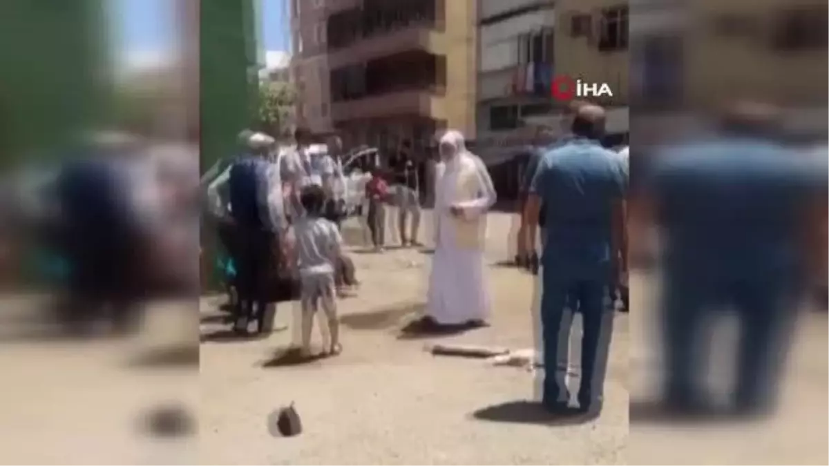 Pikapla çarpışan motokurye ağır yaralandı