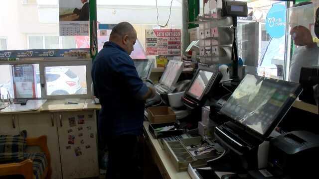 Şans Oyunu Talihlisine Büyük Sürpriz 4 bin zannettiği bilete 4 milyon çıktı Şans Oyunu Talihlisine Büyük Sürpriz 4 bin zannettiği bilete 4 milyon çıktı