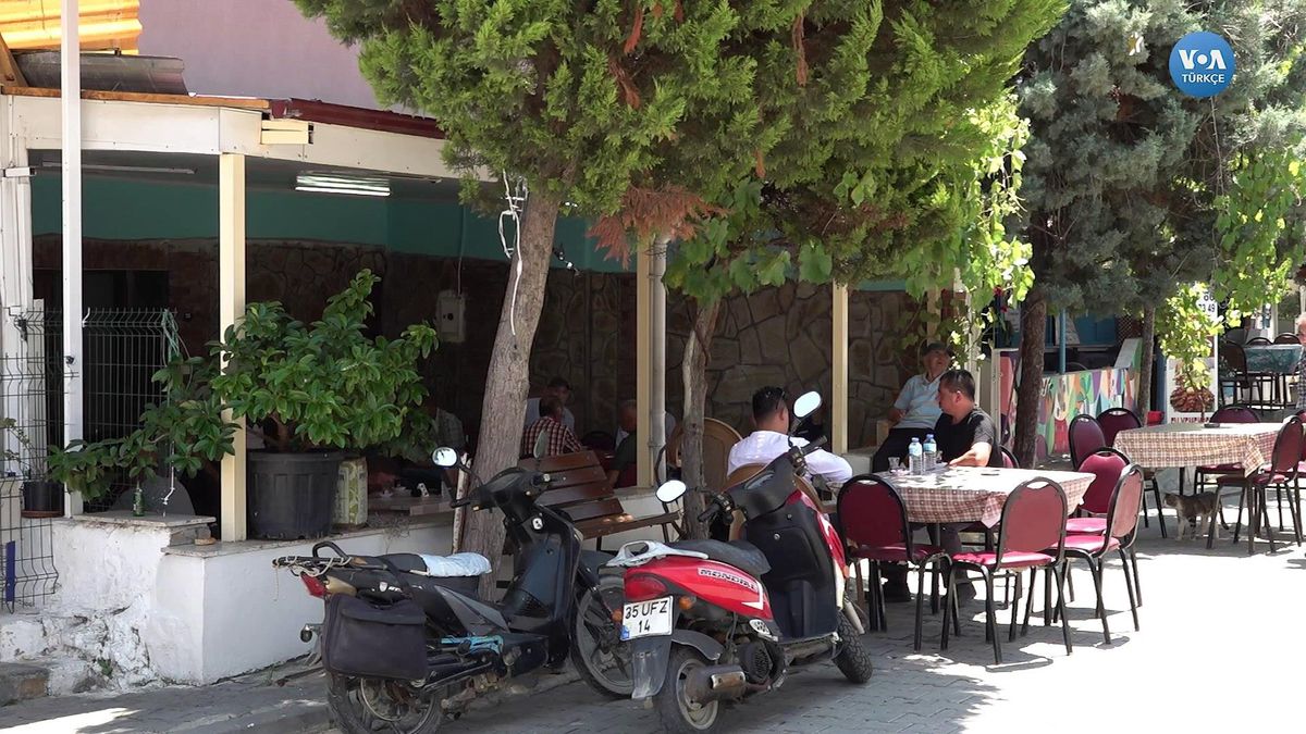 Urla Bademler Köyü'ndeki okula 'manevi danışman' atanmasına tepki