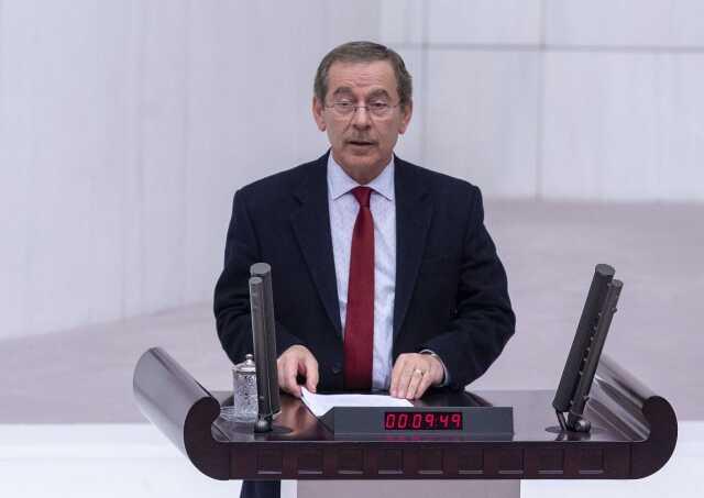 Abdüllatif Şener CHP'den istifa etti Abdüllatif Şener CHP'den istifa etti