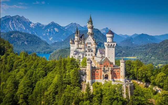 Almanya'da iki kadını taciz edip 91 metre yükseklikteki köprüden atan Amerikalı turist tutuklandı
