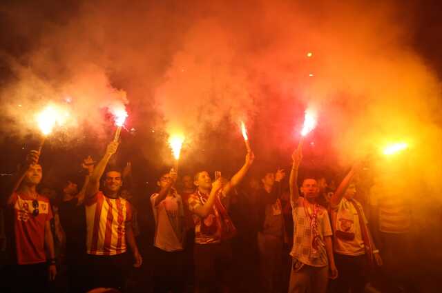 Gece gündüze döndü! Göztepe'nin 98. yıl dönümü İzmir'de coşkuyla kutlandı