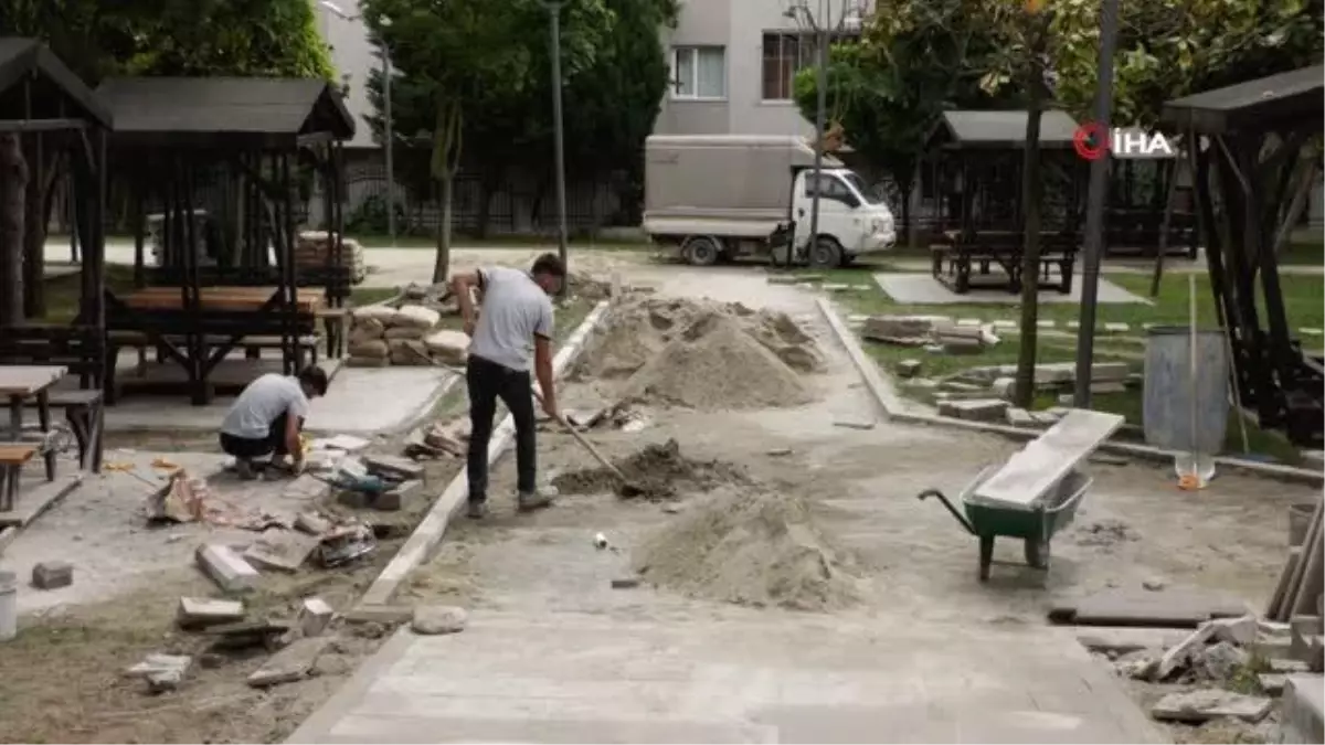 İstanbul'da parklar çiçek ve bitkilerle süsleniyor