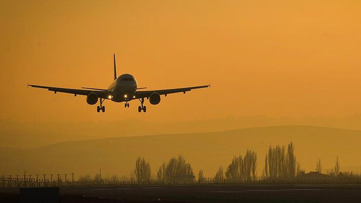 Kayseri-İstanbul seferinde hosteslere akılalmaz tehdit! 2 yolcu gözaltına alındı
