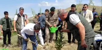 Malatya'da depremde hayatını kaybeden 181 çocuk anısına fidan dikildi