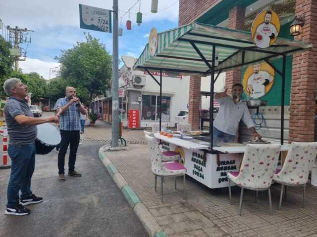 MHP Lideri Bahçeli'nin 'Cumhuriyet'in 100. yılında 100 il' çıkışı Kozan'da heyecan yarattı MHP Lideri Bahçeli'nin 'Cumhuriyet'in 100. yılında 100 il' çıkışı Kozan'da heyecan yarattı