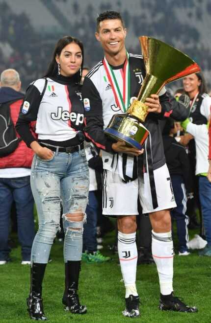 Ronaldo'nun vay haline! Sevgilisi ile imzaladığı sözleşme servet kaybettirecek