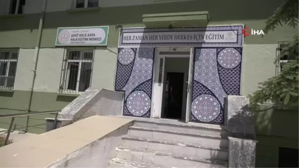 Seyitgazili Kadınlar 'Zili' Dokumasını Gelecek Kuşaklara Aktarmak İçin Tezgah Başına Geçti