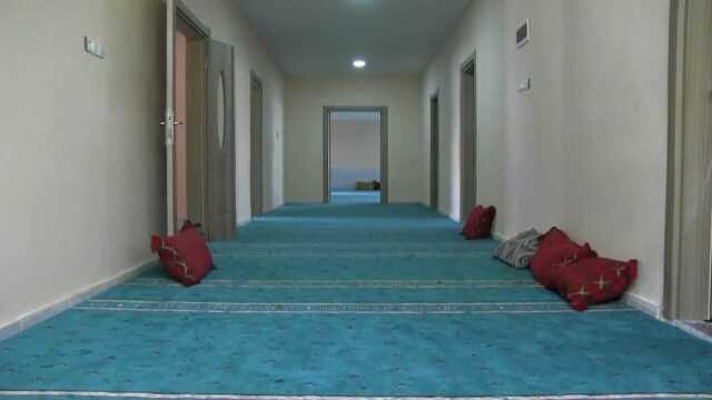 12 Yaşındaki Abdülbaki'nin Ölümü: Dini Eğitim Verilen Kurs Kapatıldı, Eğitmen Gözaltında 12 Yaşındaki Abdülbaki'nin Ölümü: Dini Eğitim Verilen Kurs Kapatıldı, Eğitmen Gözaltında