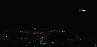 Bursa'da şimşekler geceyi aydınlattı