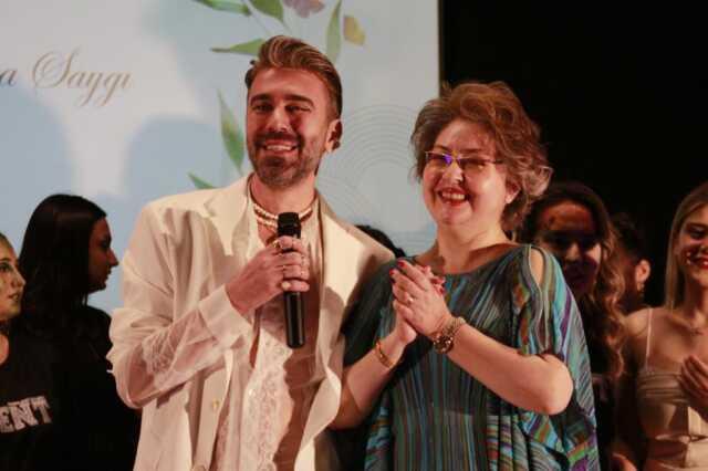 İstanbul Kent Üniversitesi'nde gerçekleştirilen yıl sonu saç ve makyaj defilesi doğa olaylarına dikkat çekti İstanbul Kent Üniversitesi'nde gerçekleştirilen yıl sonu saç ve makyaj defilesi doğa olaylarına dikkat çekti