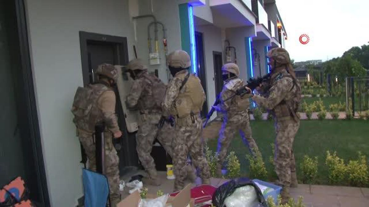 Kocaeli polisinden gurbetçileri tuzağa düşüren çeteye operasyon