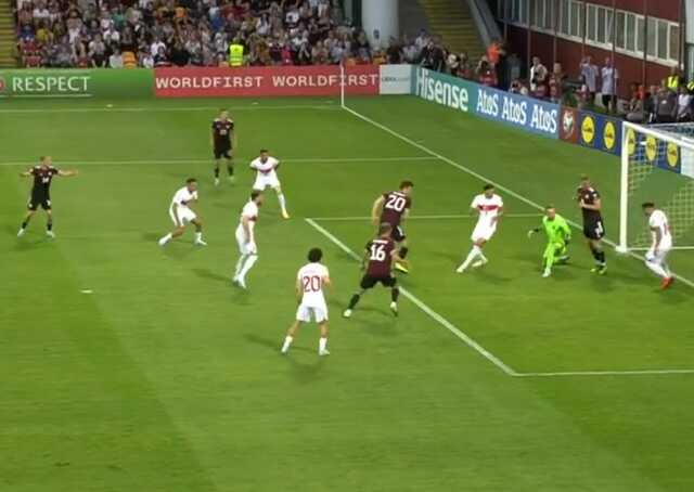 Önce çizgiden çıkardı, sonra gol attı! Galatasaray'ın yıldızından mükemmel performans