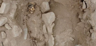 Peru'da 3 bin yıllık mumya keşfedildi! Etrafında bulunan eşyalar ilginç