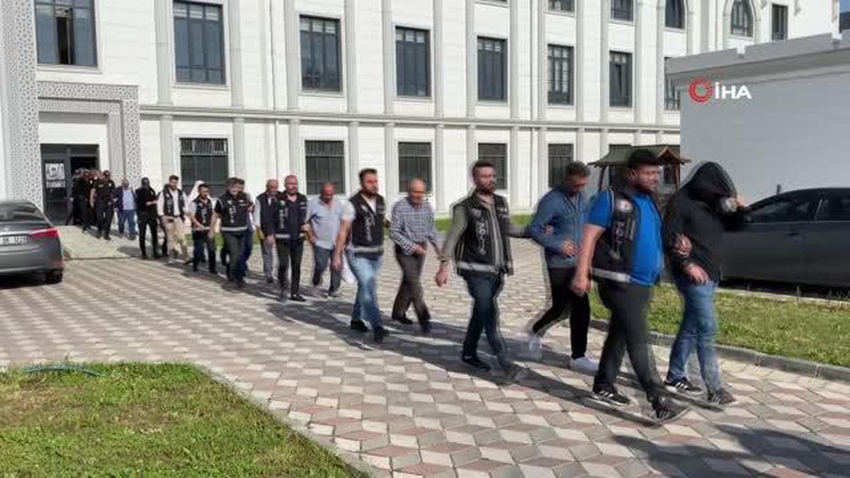 18 tüccar ile kurum çalışanı adliyede