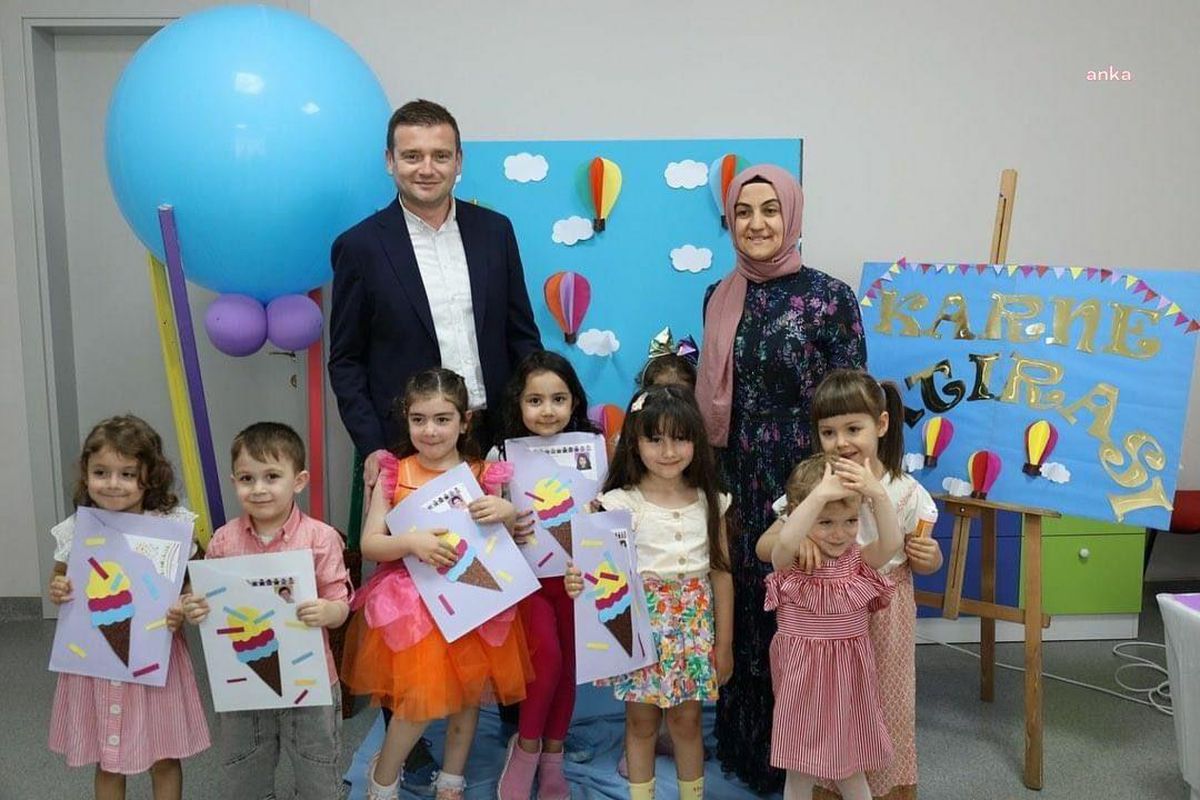 Safranbolu Belediyesi Gündüz Çocuk Bakımevi öğrencileri karne heyecanı yaşadı