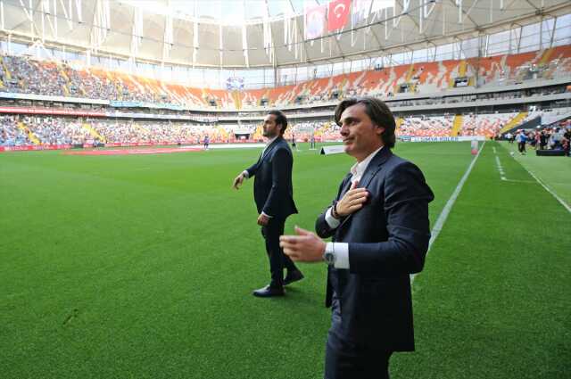 Vincenzo Montella, Fenerbahçe'ye imza atmak için gün sayıyor! Resmi açıklama an meselesi Vincenzo Montella, Fenerbahçe'ye imza atmak için gün sayıyor! Resmi açıklama an meselesi