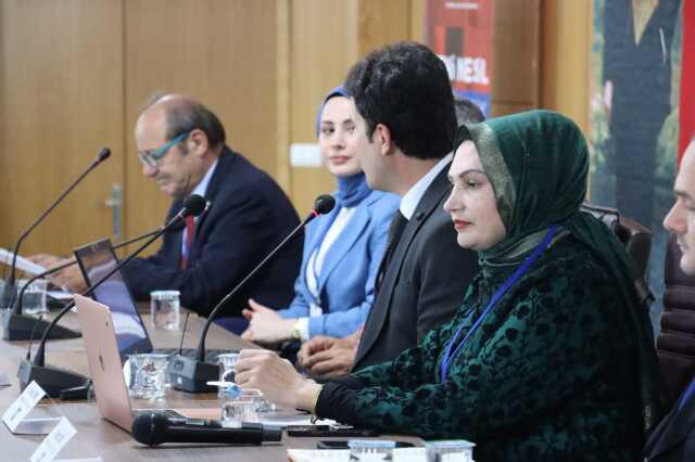 Alanında uzman isimler yeni nesil gazeteciliği anlattı Alanında uzman isimler yeni nesil gazeteciliği anlattı