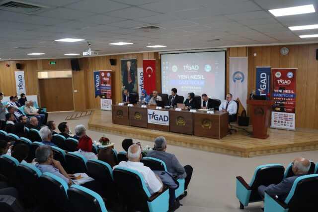 Alanında uzman isimler yeni nesil gazeteciliği anlattı Alanında uzman isimler yeni nesil gazeteciliği anlattı