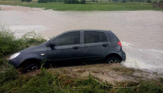Bursa'da Sağanak Yağış ve Su Baskınları Bursa'da Sağanak Yağış ve Su Baskınları