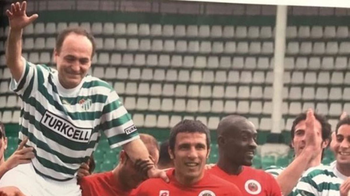 Bursaspor'un efsane futbolcusu Vahit Doğan hayatını kaybetti