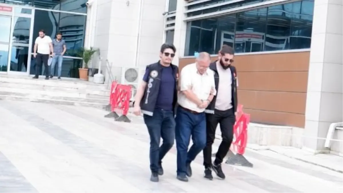 Avukat cezaevine uyuşturucu sokarken yakalandı