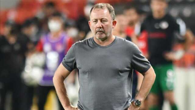 Fenerbahçe'nin yeni hocası kim olacak? Ali Koç'un yerli hoca çıkışı sonrası, adı geçen isimlerden peş peşe açıklamalar