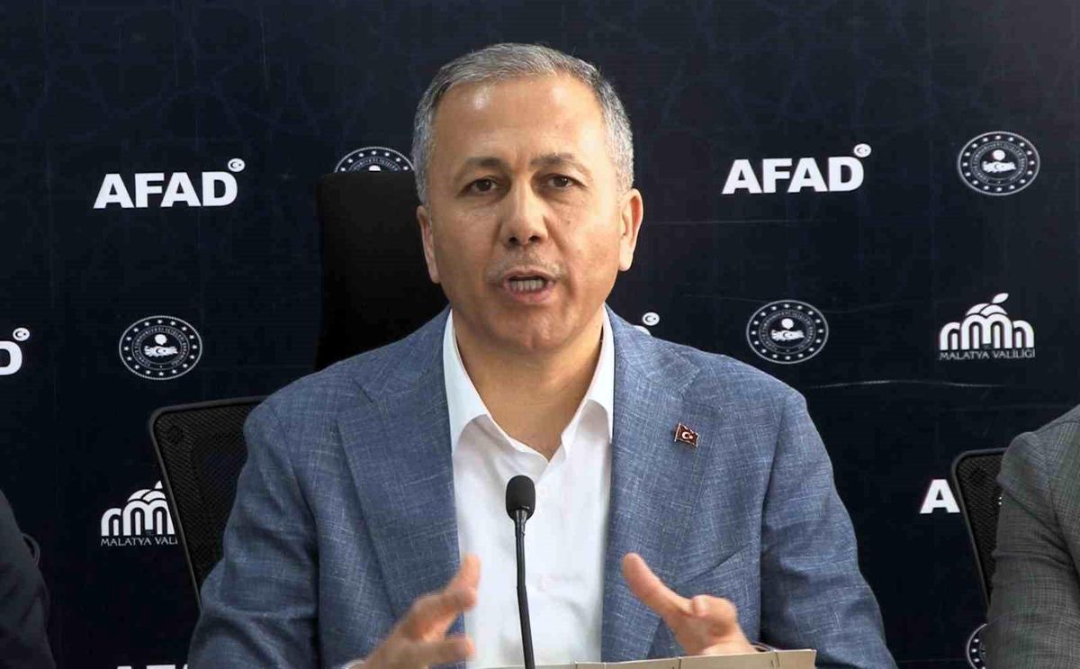 İçişleri Bakanı Yerlikaya: '330 bin depremzedenin kira yardımı bayram öncesi verilecek'