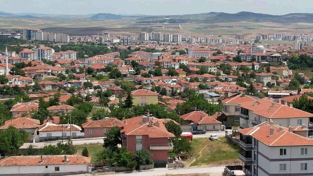 Bahçeli''''nin çağrısı bir ilçeyi ikiye böldü! ''''İl olalım'''' diyen de var, karşı çıkan da
