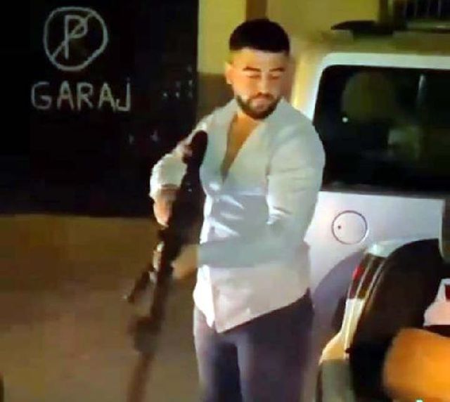 Gaziantep''''te Boşandığı Eşi ve Kayınpederini Av Tüfeğiyle Öldüren Şahsın Görüntüleri Ortaya Çıktı