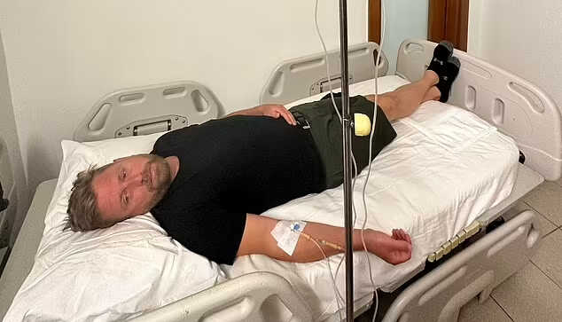 İngiliz turistlerin Antalya tatili kabusa döndü! Beş yıldızlı otelde kalan yüzlerce kişi zehirlenerek hastaneye kaldırıldı