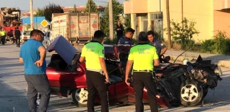 Konya Ereğli'de Otomobil ve Kamyonet Çarpıştı: 2 Yaralı