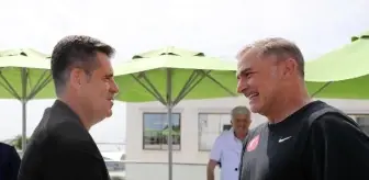 Samsunspor Teknik Direktörü Hüseyin Eroğlu, A Milli Takım kampına ziyarette bulundu