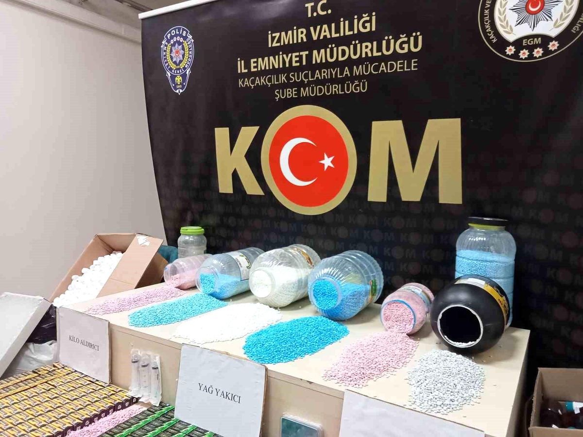 İzmir'de Sahte Vücut Geliştirme Hapları Operasyonu