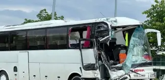 Tavşanlı'da servis otobüsleri çarpıştı: 11 yaralı
