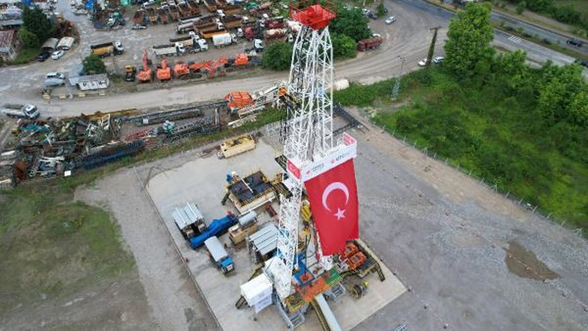 TPAO, Zonguldak Bülent Ecevit Üniversitesi'nde açık deniz sondaj teknolojisi bölümü için laboratuvar ve sondaj kulesi açılışı yaptı