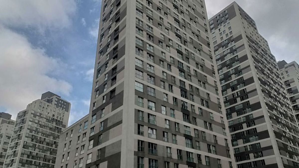 23'üncü kattan atlayan adam komşusunun üzerine düştü! 1 ölü, 1 yaralı