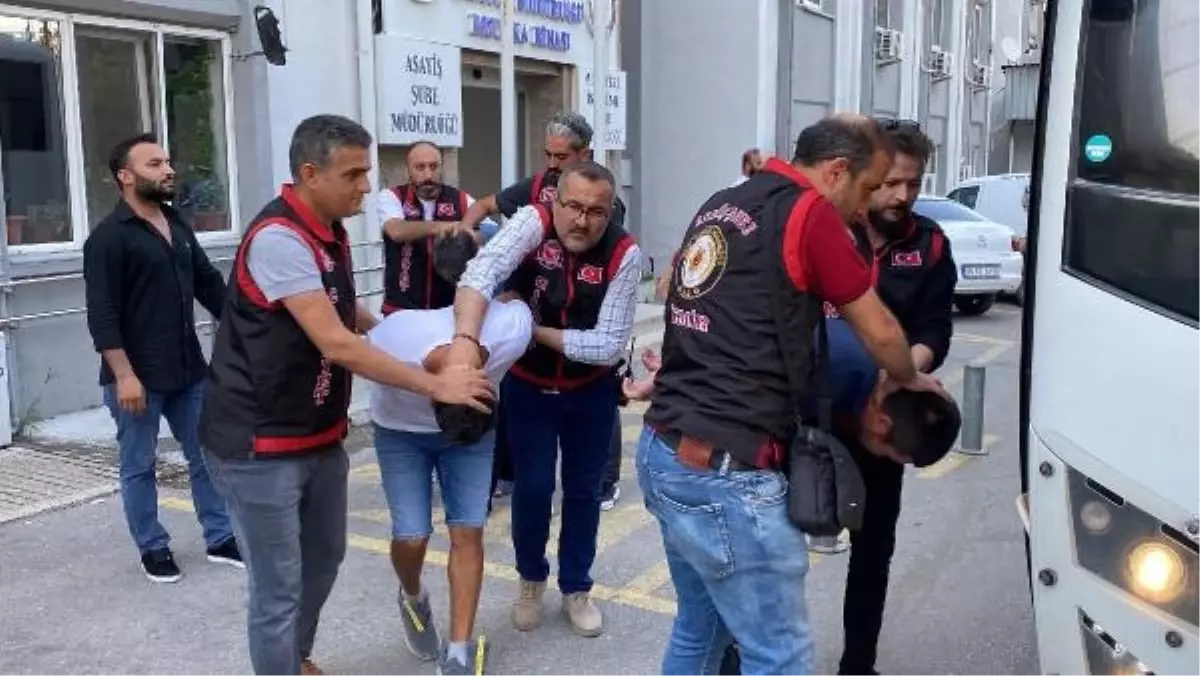 İzmir'deki Cinayet Şüphelisi Gözaltına Alındı, Şüpheli Sayısı 4'e Yükseldi