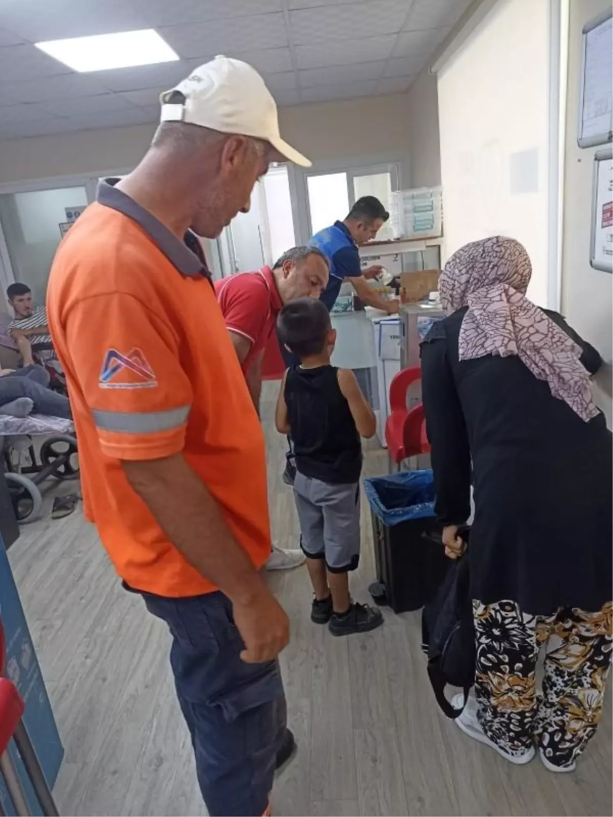 Zabıta Doğan Andıl, Boğazına Şeker Takılan Çocuğu Kurtardı